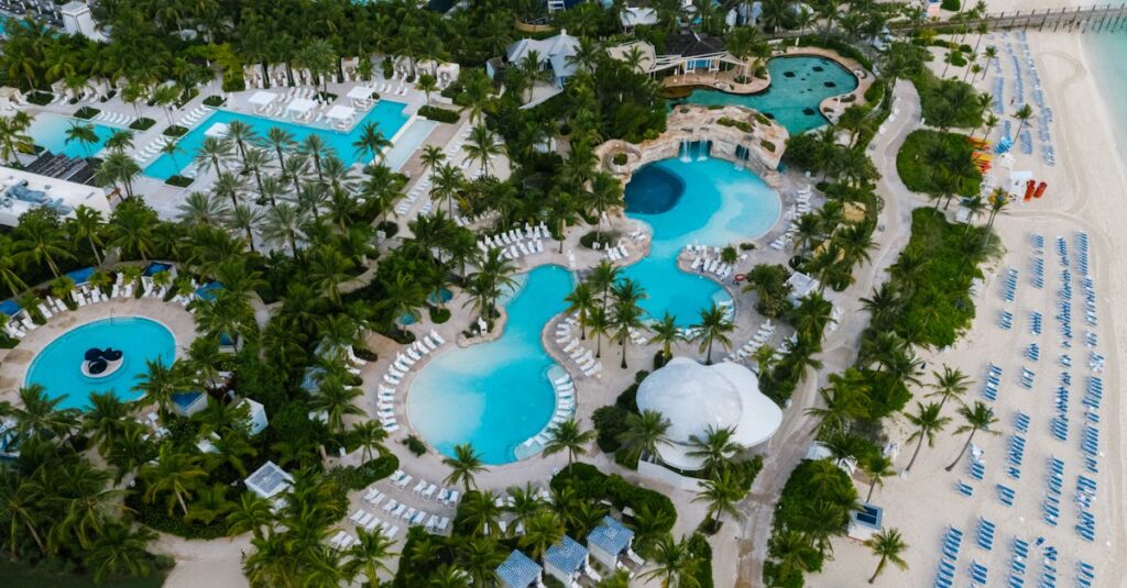 découvrez tout sur les piscines : types, conseils d'entretien, idées d'aménagement et astuces pour profiter pleinement de votre espace aquatique à la maison.