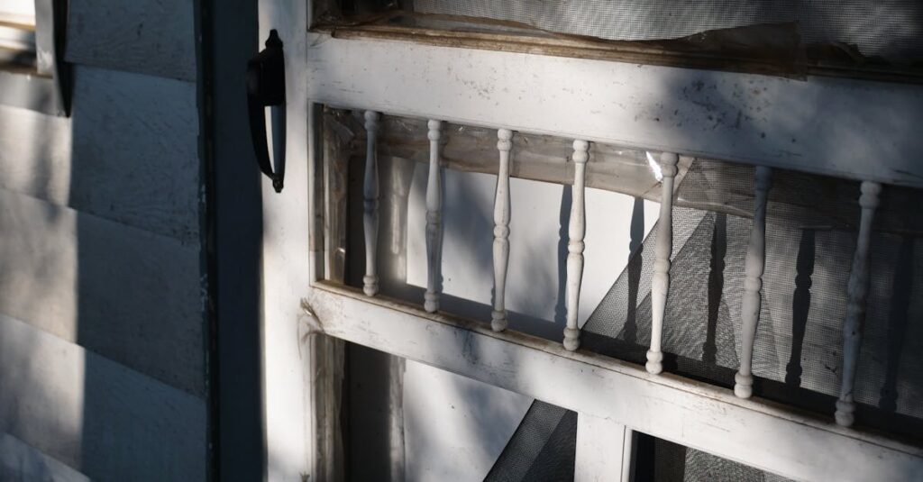 rénovation de porte en bois : techniques, ponçage, réparation, finitions et vernis. redonnez charme et durabilité à votre entrée avec nos conseils et astuces.