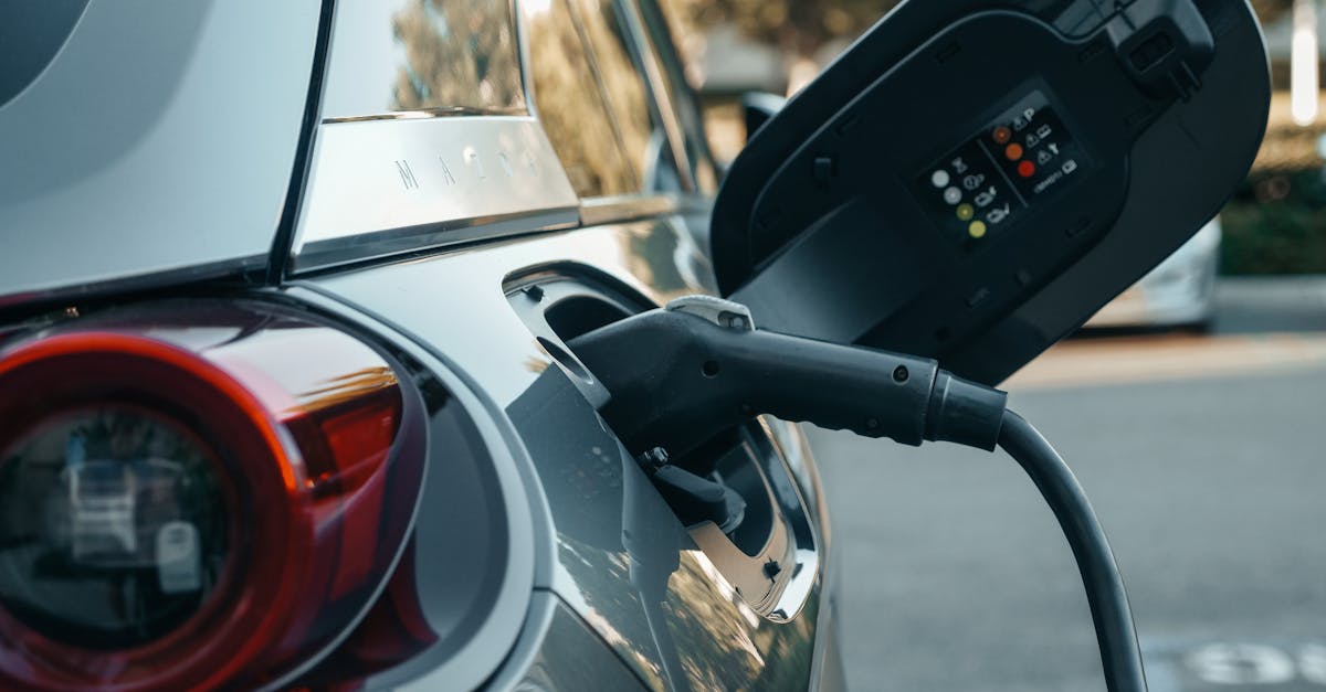 découvrez tout ce qu'il faut savoir sur la capacité des stations de recharge : explications, critères de choix et conseils pour optimiser la recharge de vos véhicules électriques.