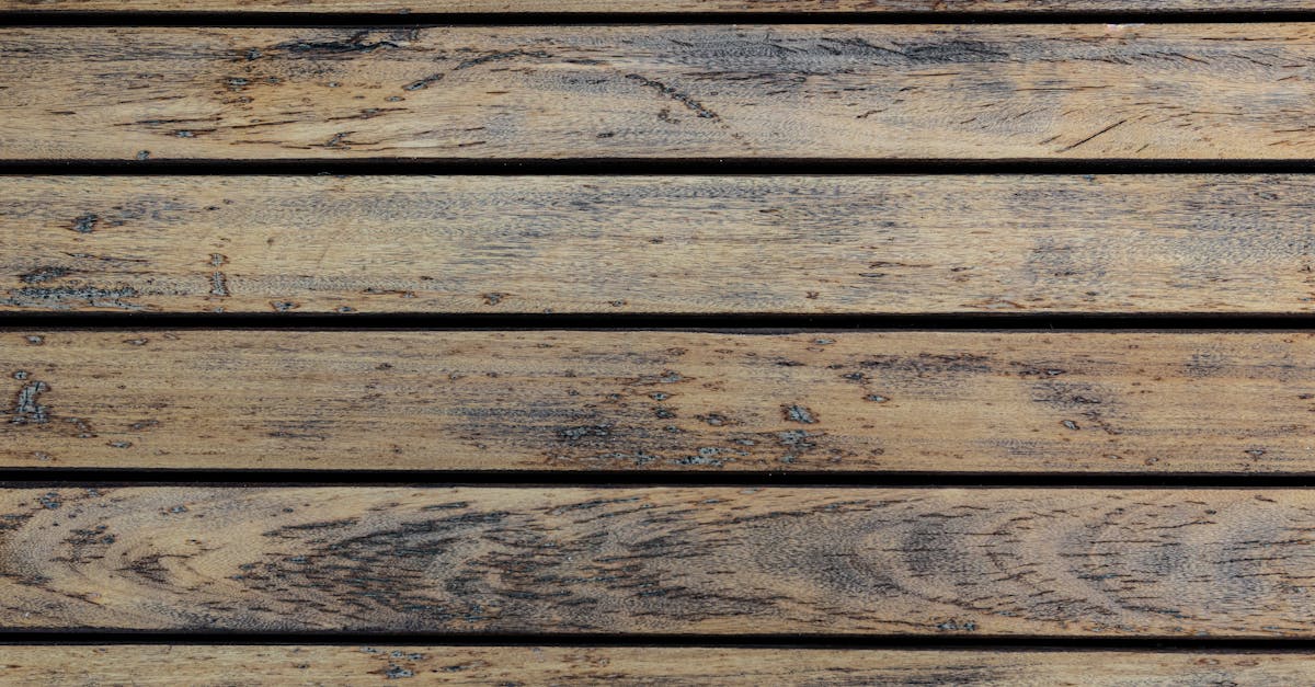 découvrez nos conseils pratiques pour retirer facilement le lambris mural. apprenez les étapes essentielles pour un démontage propre et efficace du panneau sans abîmer vos murs.