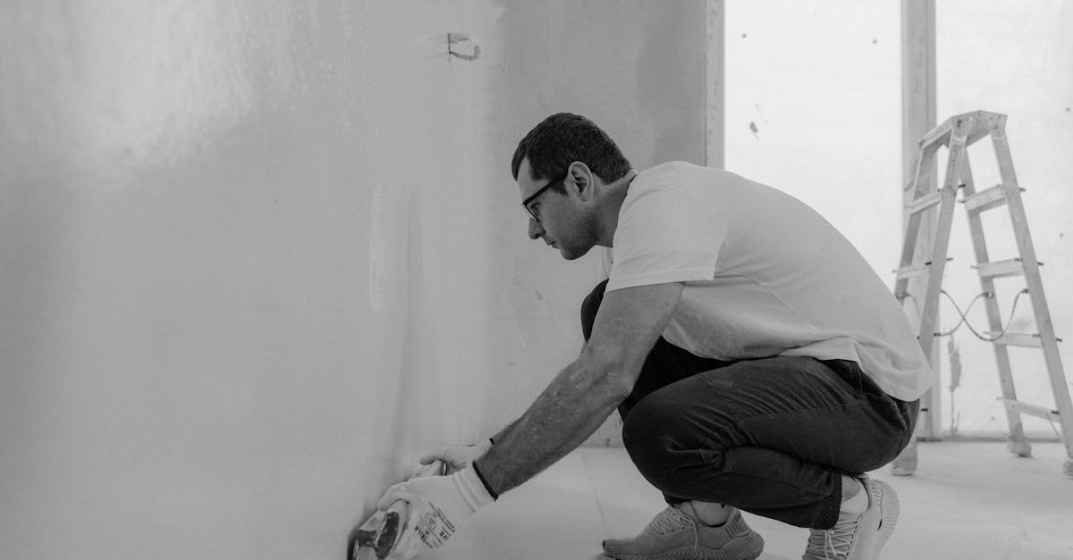 découvrez tout sur le plâtrage : techniques, matériaux et conseils pour obtenir des finitions murales lisses et durables dans vos projets de rénovation ou de construction.