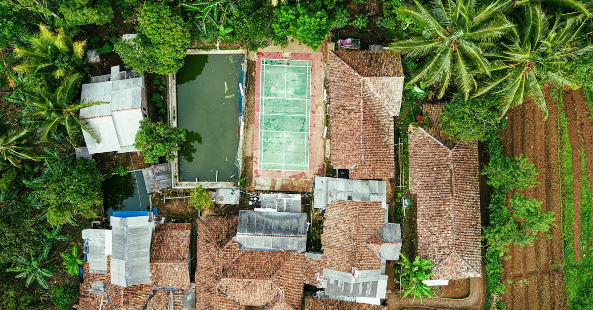 découvrez les avantages d'une piscine semi-enterrée : un compromis idéal entre esthétique, flexibilité et facilité d'installation pour sublimer votre jardin et profiter de moments rafraîchissants.