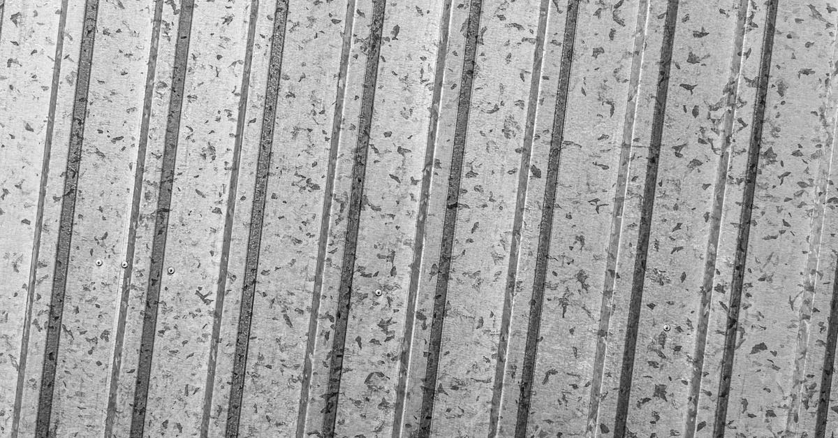 découvrez comment une toiture métallique anti-condensation protège efficacement votre bâtiment contre l'humidité, prolonge sa durée de vie et améliore le confort intérieur. idéal pour entrepôts, ateliers et garages.