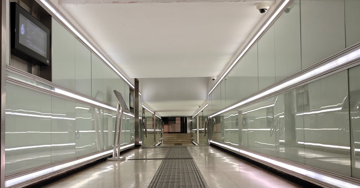 découvrez comment l'isolation de plafond améliore le confort de votre maison, réduit vos factures d'énergie et protège contre les variations de température. conseils, astuces et solutions efficaces pour isoler votre plafond.