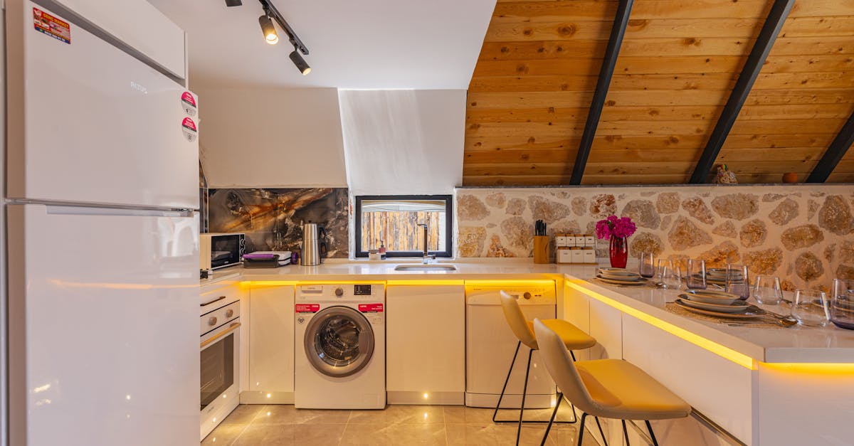 découvrez nos conseils et astuces pour réussir la pose de carrelage sur un plan de travail. transformez facilement votre cuisine ou salle de bain avec le carrelage de votre choix pour un résultat durable et esthétique.