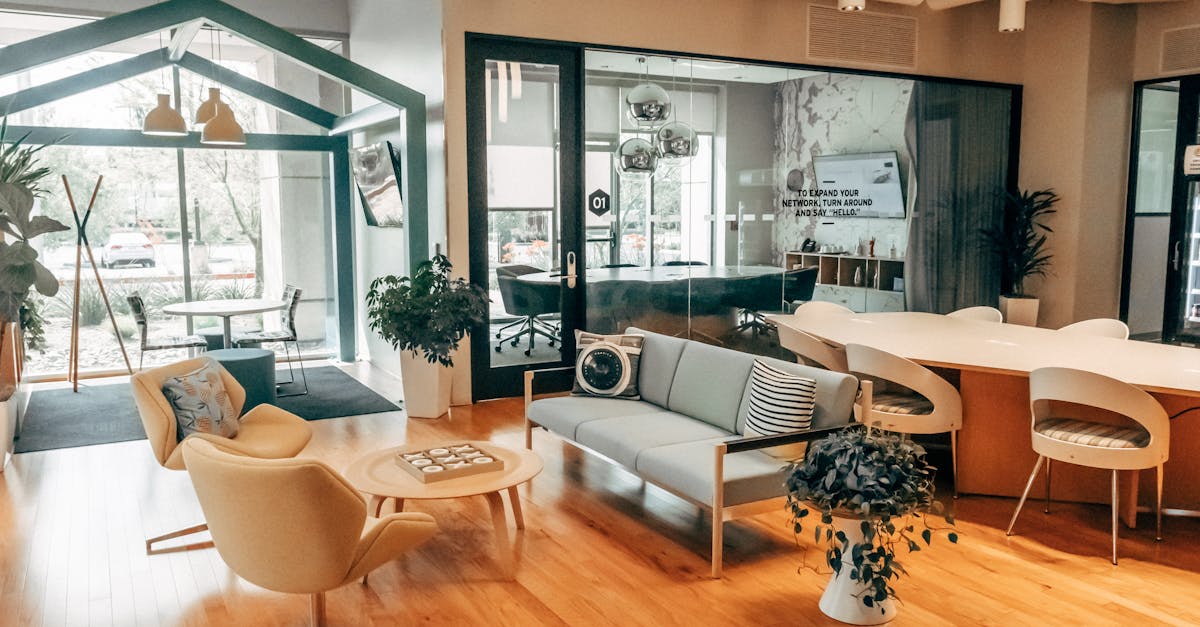 découvrez nos cloisons vitrées élégantes et modernes, idéales pour séparer vos espaces tout en conservant la lumière naturelle. parfaites pour bureaux et intérieurs contemporains.