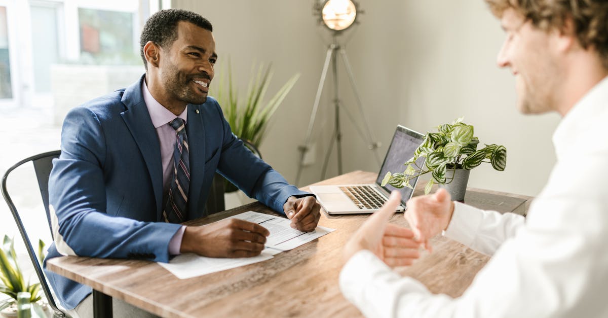 découvrez tout ce qu'il faut savoir sur l'assurance : types de couvertures, conseils pour choisir la meilleure police et astuces pour faire des économies. protégez-vous efficacement avec les bonnes informations.