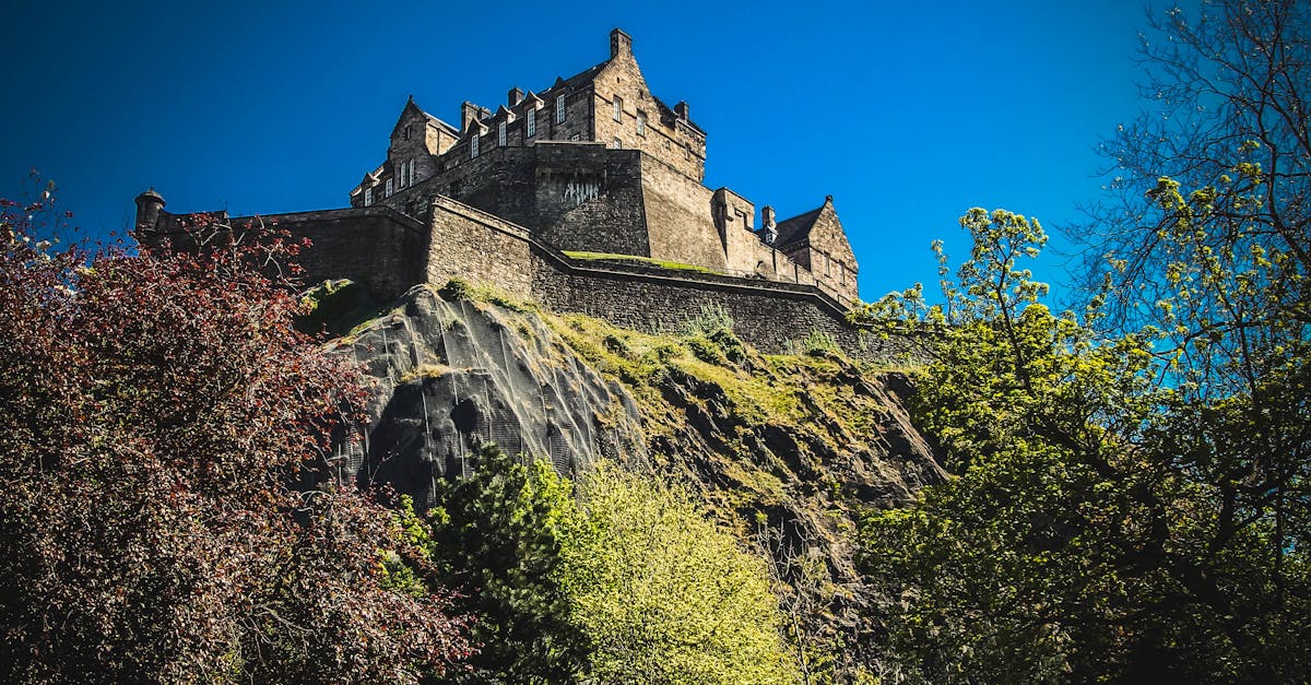 découvrez tout sur les murs en pierre : avantages, techniques de construction, idées déco et conseils pour intégrer la pierre naturelle ou reconstituée dans vos projets d’aménagement.