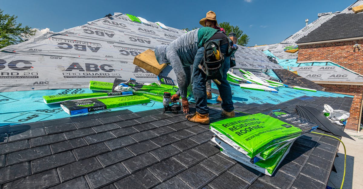 découvrez tout ce qu'il faut savoir sur l'underlayment : son rôle essentiel dans la pose de revêtements de sol, ses avantages, et les conseils pour bien le choisir selon vos besoins.