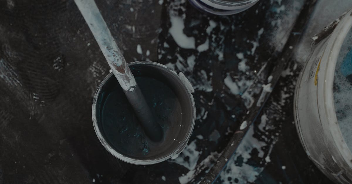 découvrez notre service professionnel de peinture pour piscines en béton, offrant une finition durable et esthétique pour relooker votre bassin.