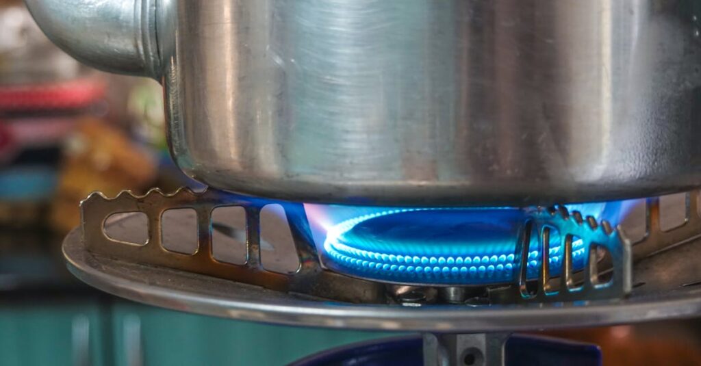 découvrez le fonctionnement, les avantages et l'entretien d'une chaudière à gaz pour un chauffage efficace et économique. informez-vous sur les différents modèles et conseils d'installation.