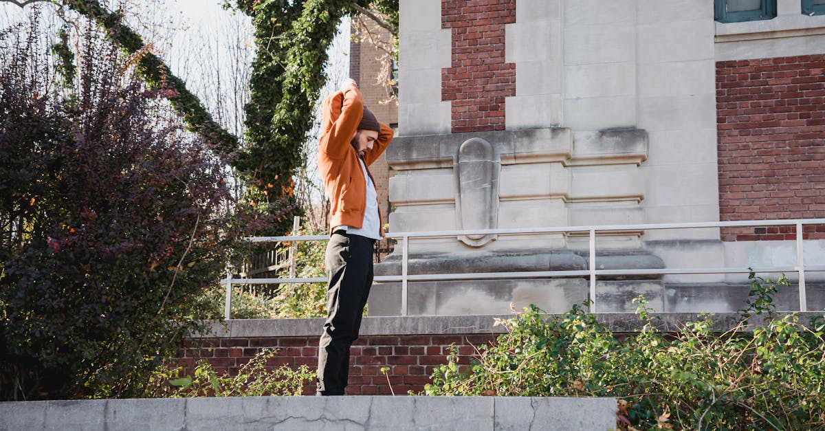 découvrez tout ce qu'il faut savoir sur les parapets : types, matériaux, avantages et conseils d'installation pour assurer sécurité et esthétique à votre bâtiment.