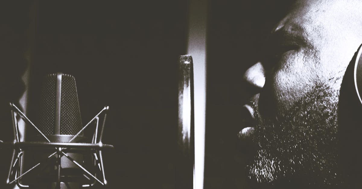 découvrez nos solutions efficaces d'insonorisation pour réduire les bruits indésirables et améliorer le confort acoustique de votre intérieur.