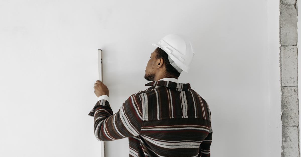 découvrez comment mesurer vos murs avec précision pour vos projets de rénovation ou décoration. guide pratique et conseils utiles pour des mesures fiables et faciles.