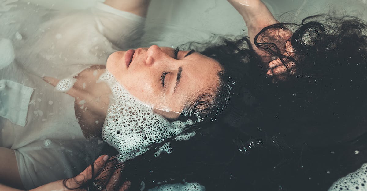 calcul du volume d'eau d'une baignoire : guide simple pour mesurer et estimer la capacité en litres afin d'optimiser votre consommation d'eau.