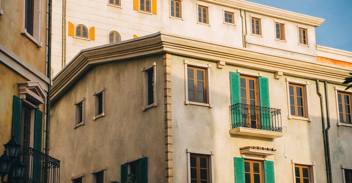 estimation précise de la quantité d'enduit nécessaire pour vos façades afin d'optimiser vos travaux de rénovation ou de construction.