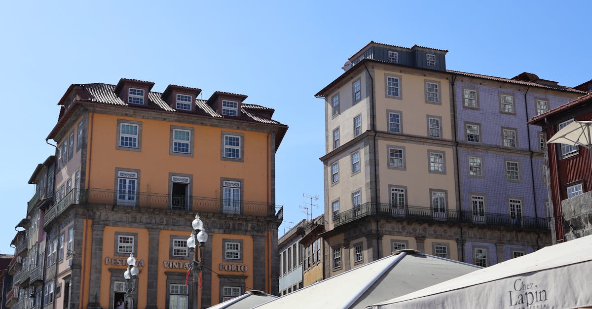 solutions professionnelles d'étanchéité pour façades afin de protéger votre bâtiment contre l'humidité et les infiltrations d'eau.