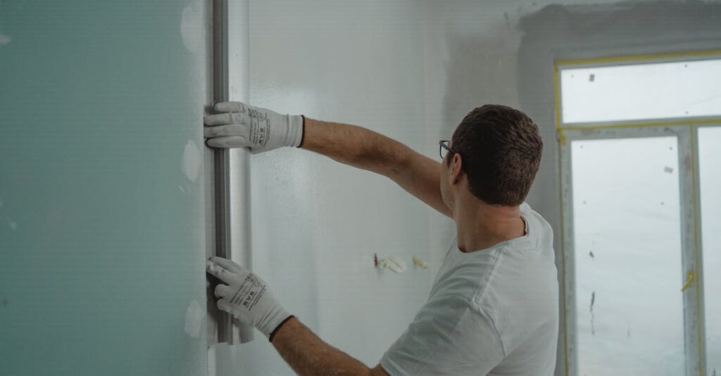 expert en enduit intérieur pour des finitions lisses et durables. découvrez nos solutions de plâtrage adaptées à tous vos projets de rénovation et construction.