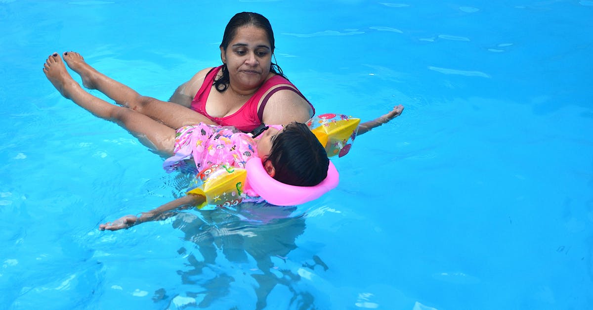 découvrez notre sélection de dispositifs de sécurité pour piscine, conçus pour protéger les enfants et assurer une baignade en toute tranquillité.