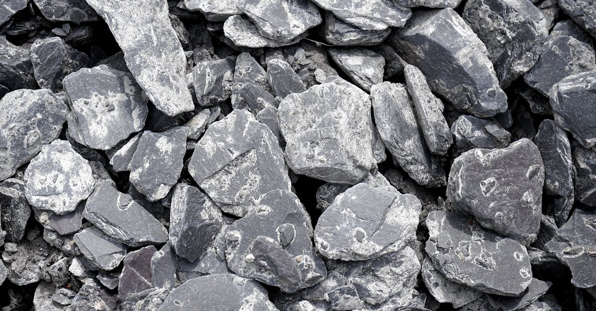 découvrez le revêtement en ardoise, une solution élégante et durable pour protéger et embellir vos façades avec un style naturel et contemporain.