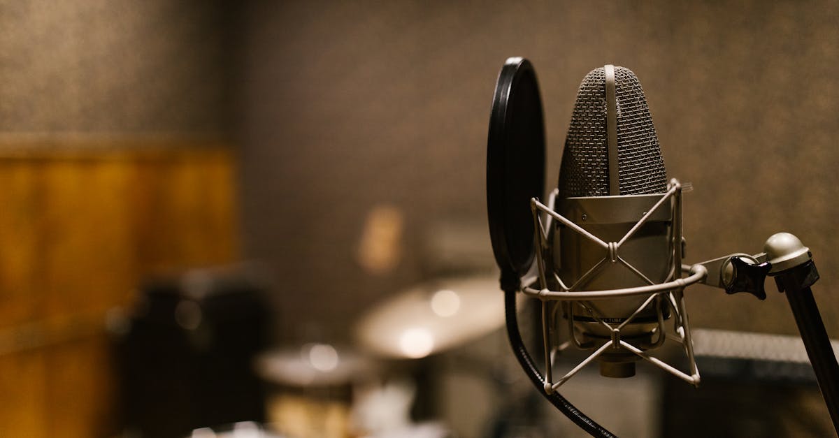 découvrez nos solutions efficaces d'insonorisation pour réduire le bruit et améliorer le confort acoustique de votre espace.