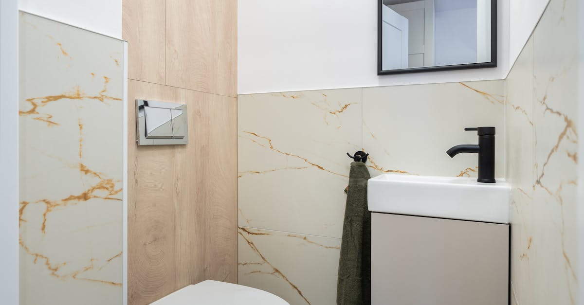 découvrez les dimensions des toilettes suspendues pour optimiser l'espace de votre salle de bain avec style et fonctionnalité.