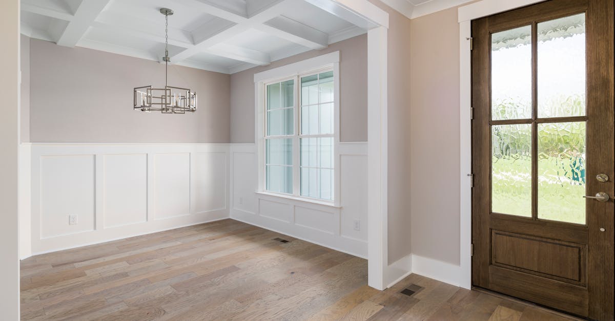 découvrez notre sélection de plinthes élégantes et durables pour sublimer la finition de vos murs et protéger vos sols avec style.