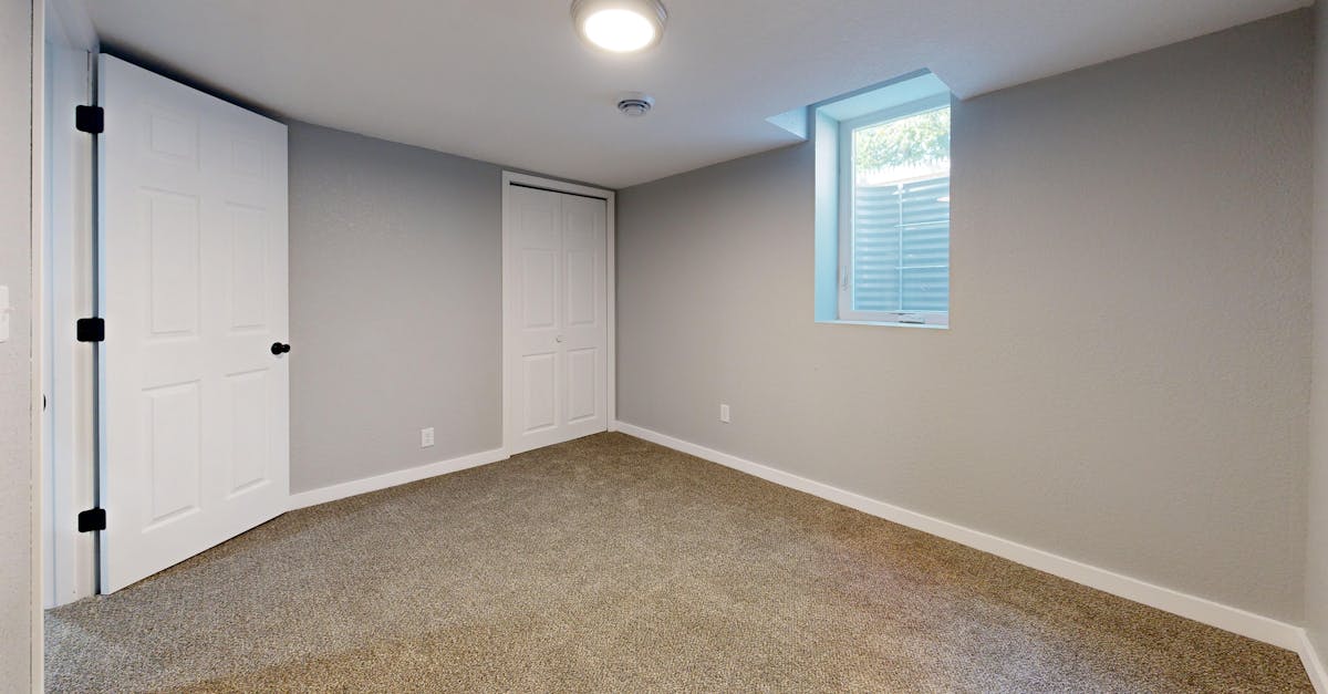 rénovation de sous-sol : transformez votre espace souterrain en une pièce fonctionnelle et esthétique, parfaite pour un salon, une chambre ou un bureau.