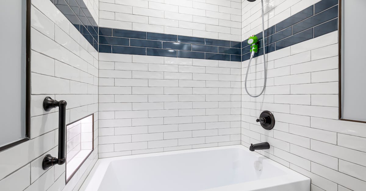 découvrez le coût de la rénovation d'une baignoire et obtenez des conseils pour bien planifier votre projet de rénovation de salle de bain.