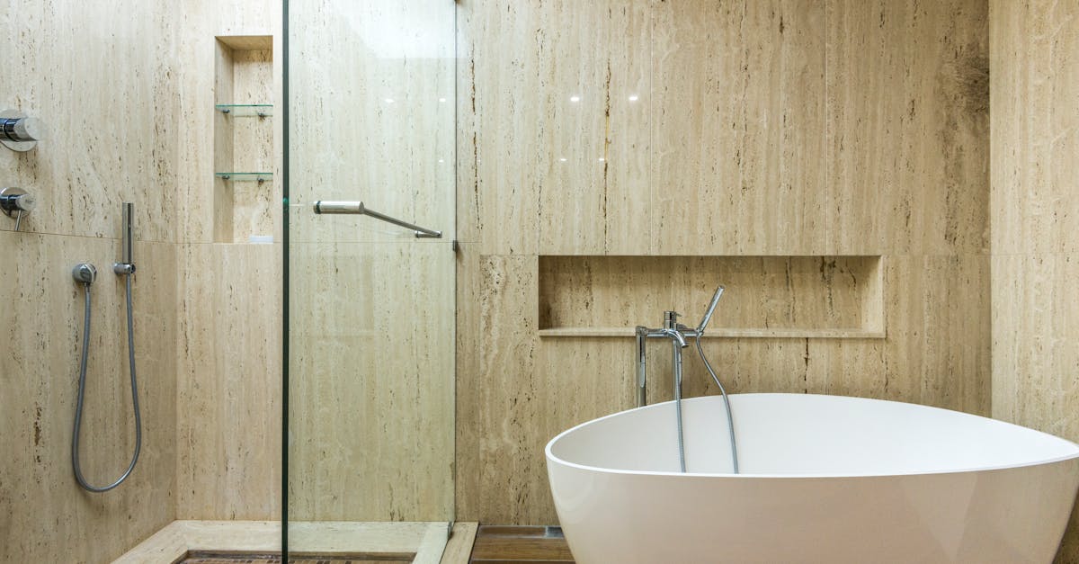 découvrez le coût de la rénovation d'une baignoire, avec des conseils pour estimer votre budget et choisir les meilleures options pour moderniser votre salle de bain.
