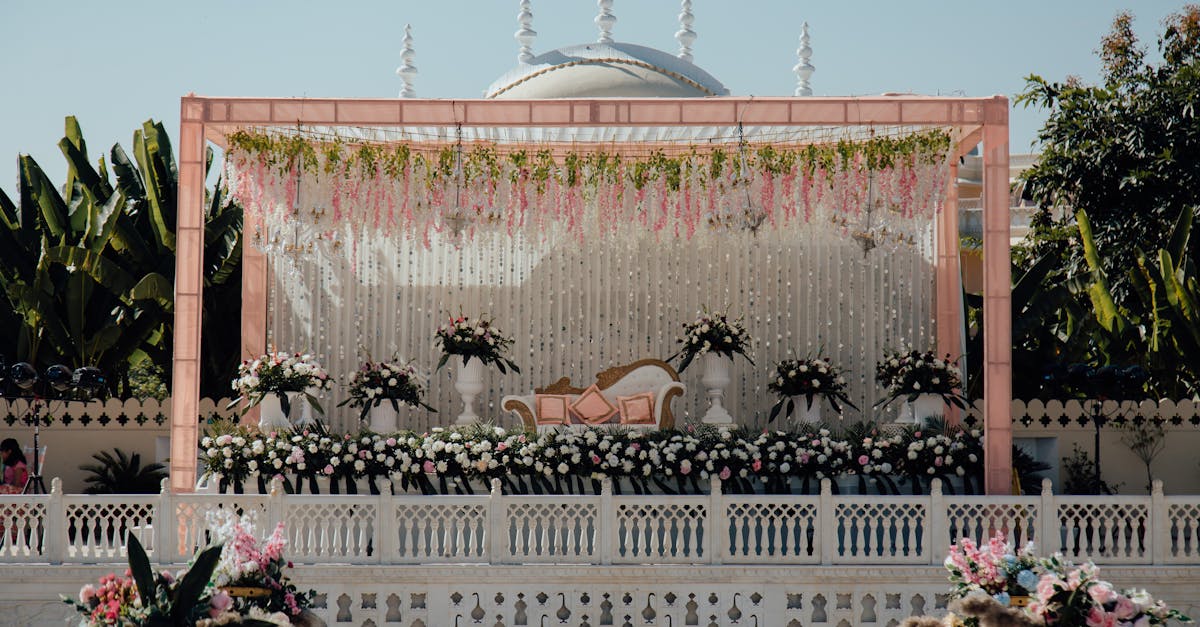 découvrez nos pergolas fermées alliant design et protection pour profiter de votre extérieur en toute saison.