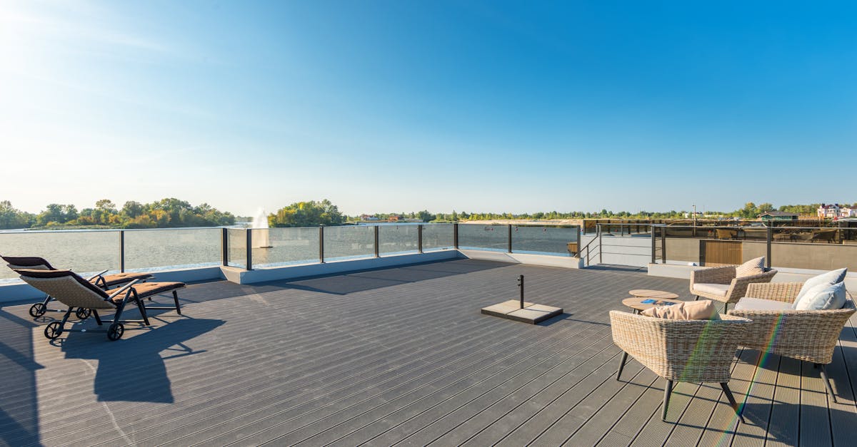 découvrez notre sélection de terrasses en bois et composites pour embellir votre extérieur avec style et durabilité.