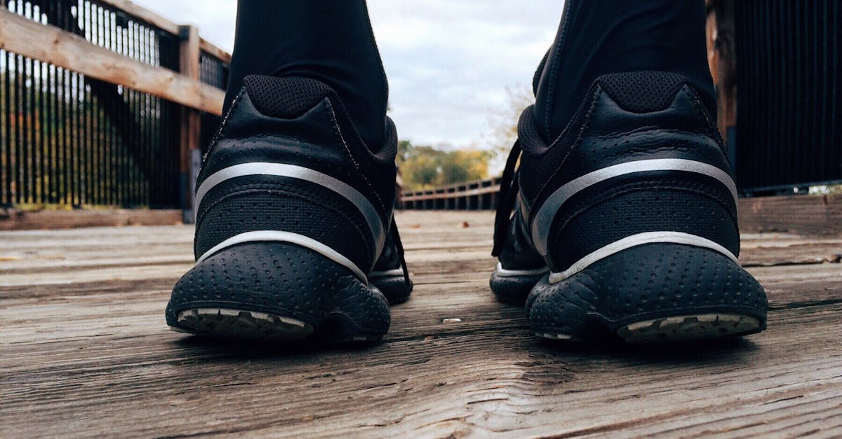 découvrez notre sélection de decking pour aménager vos espaces extérieurs avec style et durabilité. idéal pour terrasses, jardins et piscines.