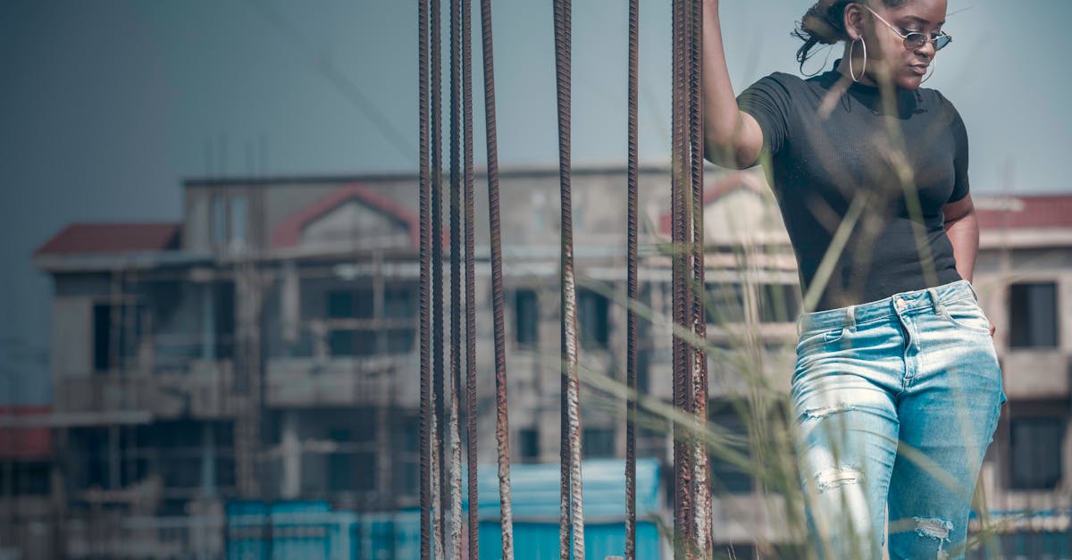 découvrez les coûts des murs de soutènement, facteurs influençant les prix, matériaux utilisés et conseils pour estimer votre budget.