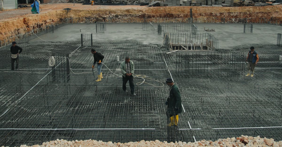 découvrez les coûts d'installation d'échafaudages, les facteurs influençant les prix et comment optimiser votre budget pour vos projets de construction en toute sécurité.