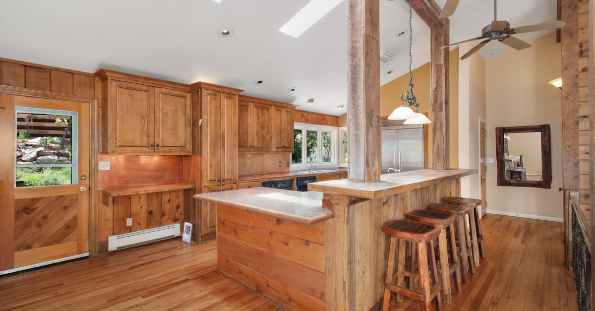 découvrez nos solutions de fenêtres de toit pour apporter lumière naturelle et esthétique à votre intérieur.