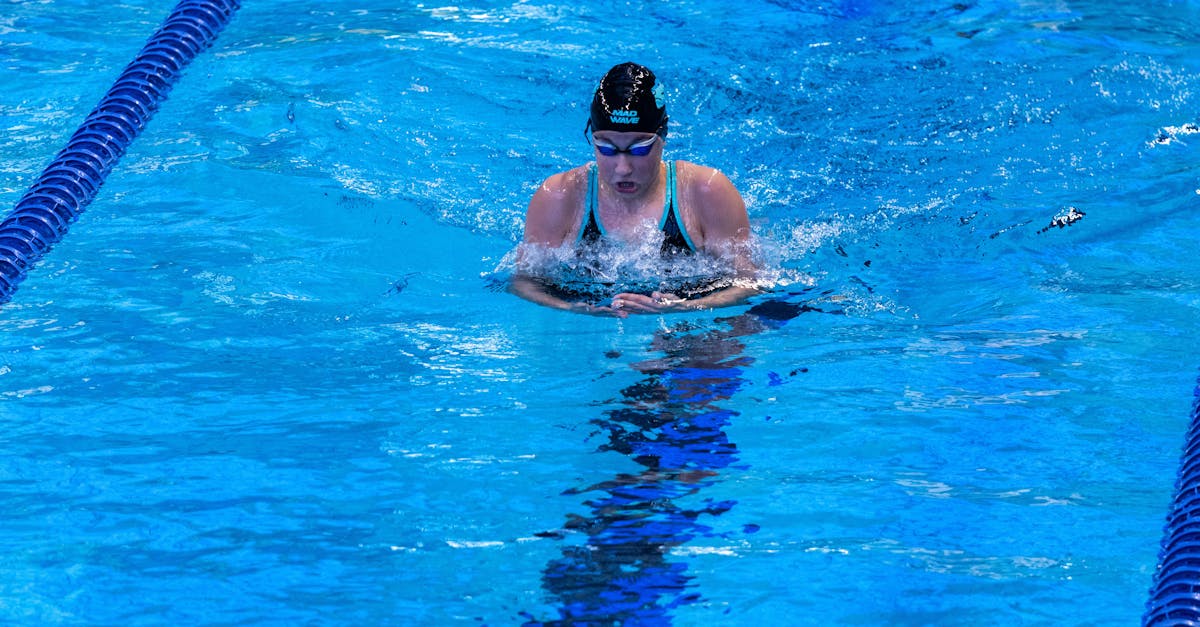 découvrez comment gérer et optimiser la consommation d'eau de votre piscine pour économiser de l'eau et réduire les coûts tout en maintenant une eau propre et saine.