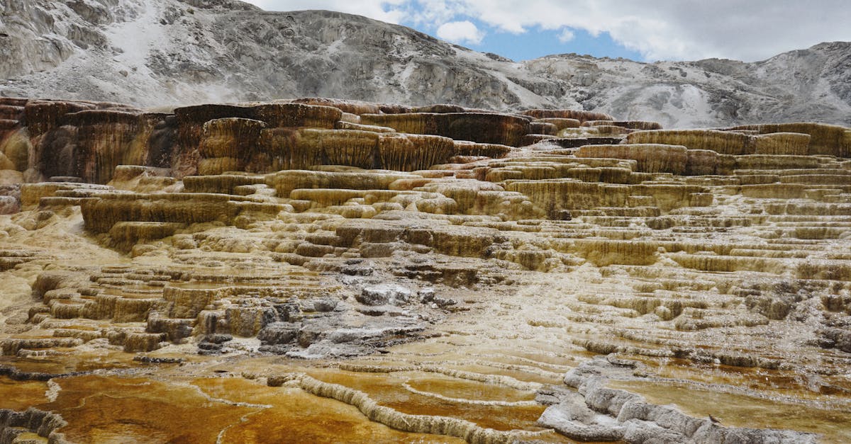 découvrez le coût d'une terrasse en travertin et obtenez une estimation précise pour aménager votre extérieur avec élégance et durabilité.