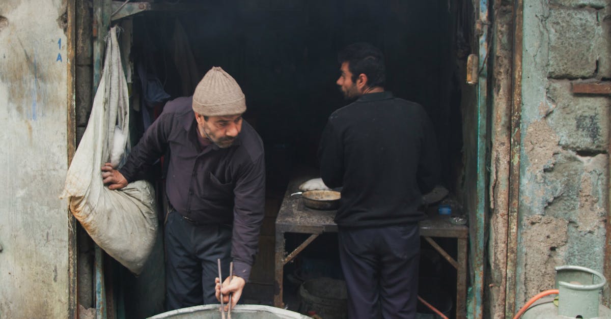 chaudière à condensation murale fonctionnant au gaz, offrant une haute efficacité énergétique et un chauffage performant pour votre domicile.