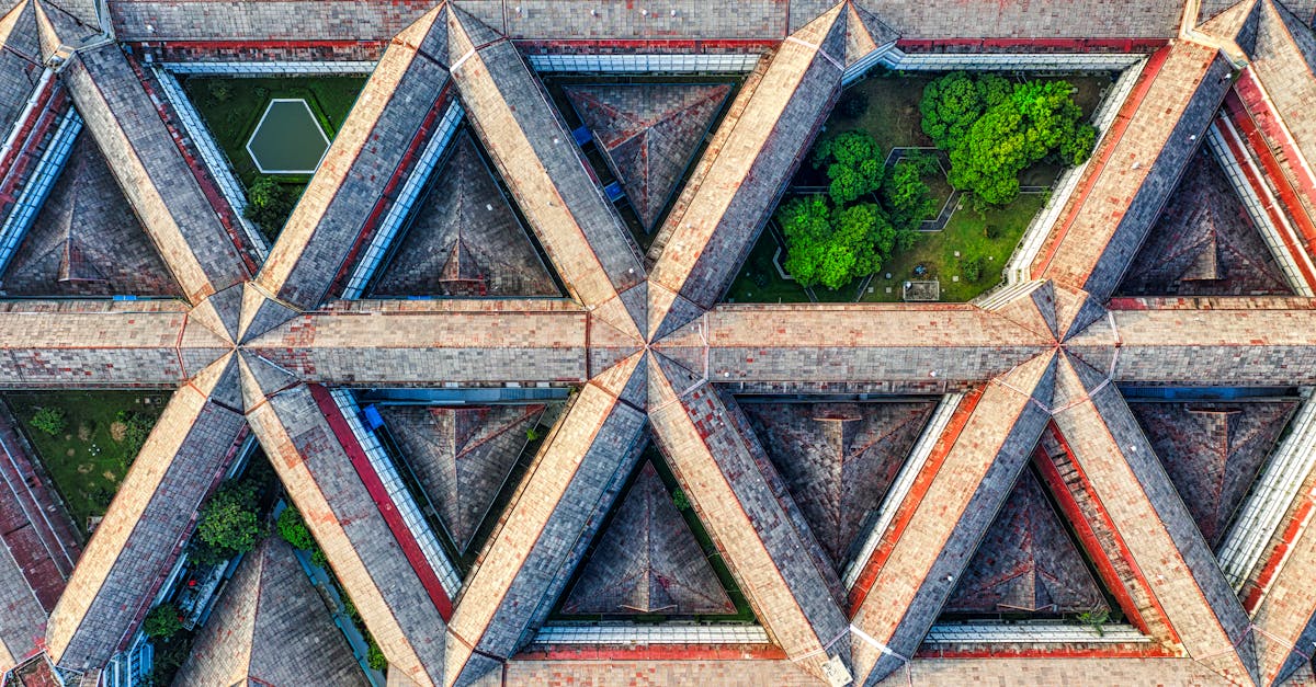 découvrez les avantages de la toiture en zinc : durable, esthétique et écologique, idéale pour protéger et valoriser votre habitat.