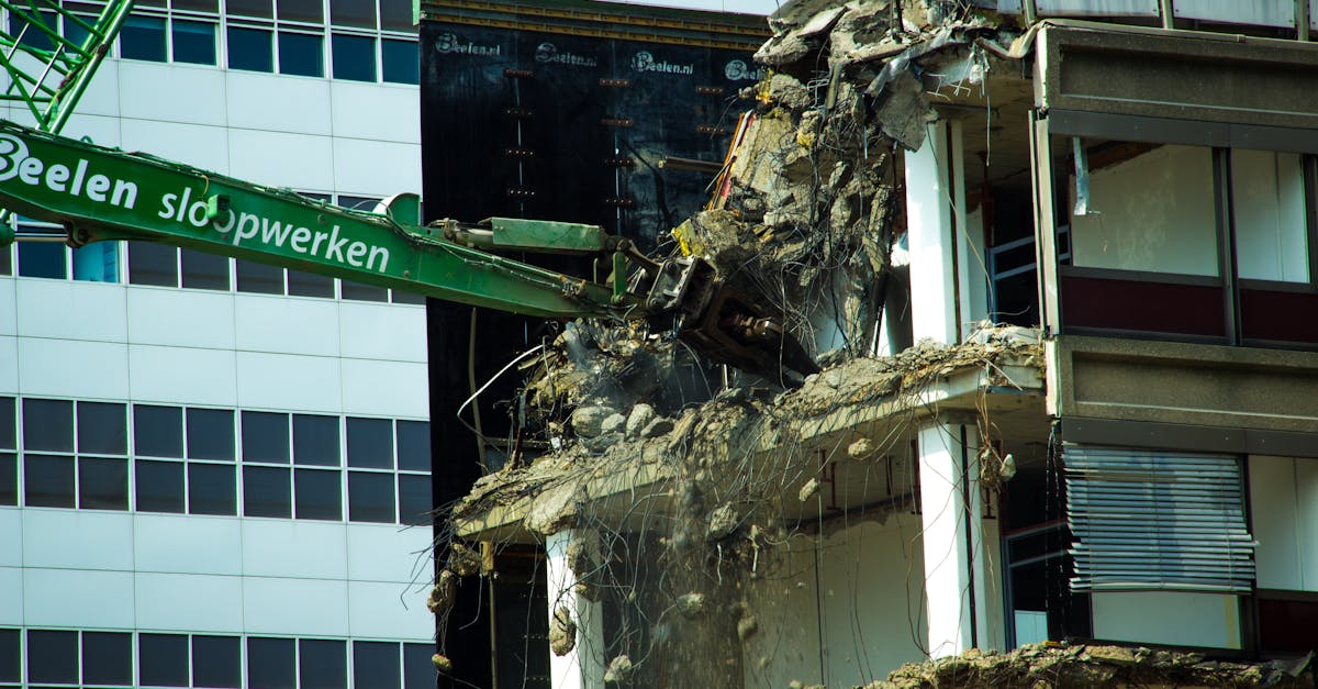 estimation du coût de démolition de salle de bain : obtenez une idée précise des dépenses pour enlever votre ancienne salle de bain avant rénovation.