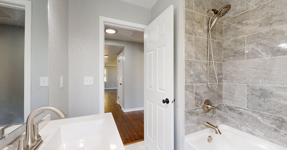 découvrez les erreurs courantes à éviter lors de la rénovation de votre salle de bain pour un résultat réussi et sans stress.