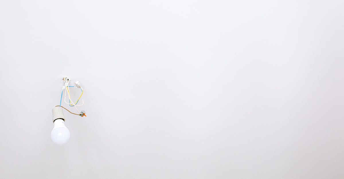 découvrez le coût de la rénovation électrique pour vos travaux, avec des conseils pour estimer votre budget et assurer la sécurité de votre installation.