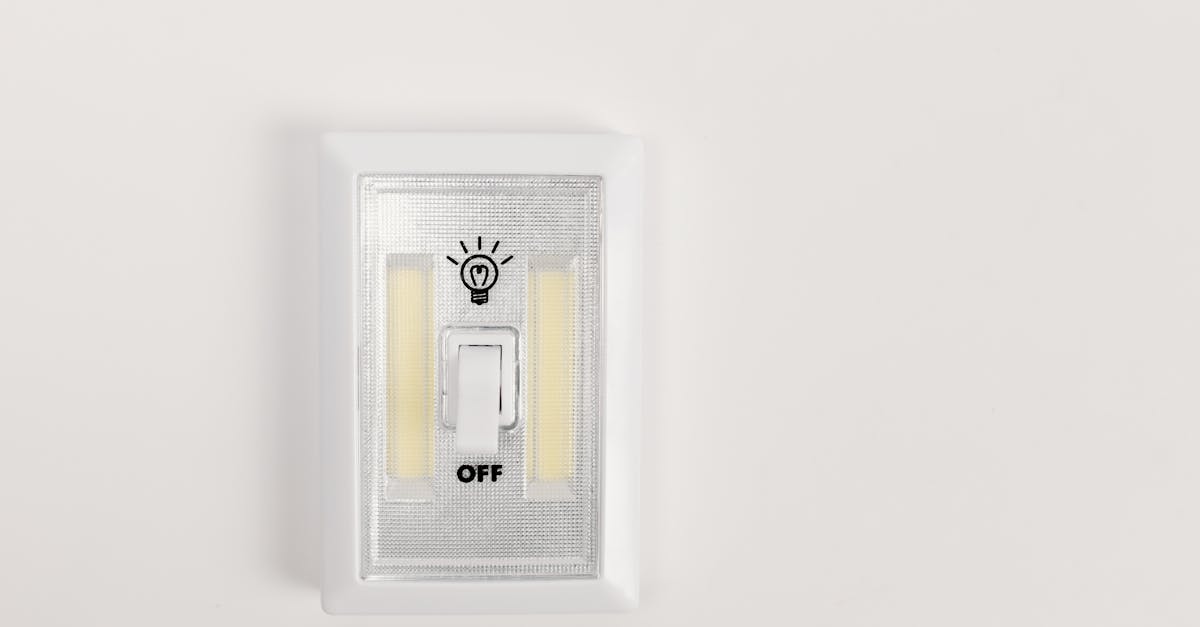 découvrez la hauteur idéale pour installer les prises électriques et les interrupteurs afin d'assurer confort et sécurité dans votre logement.