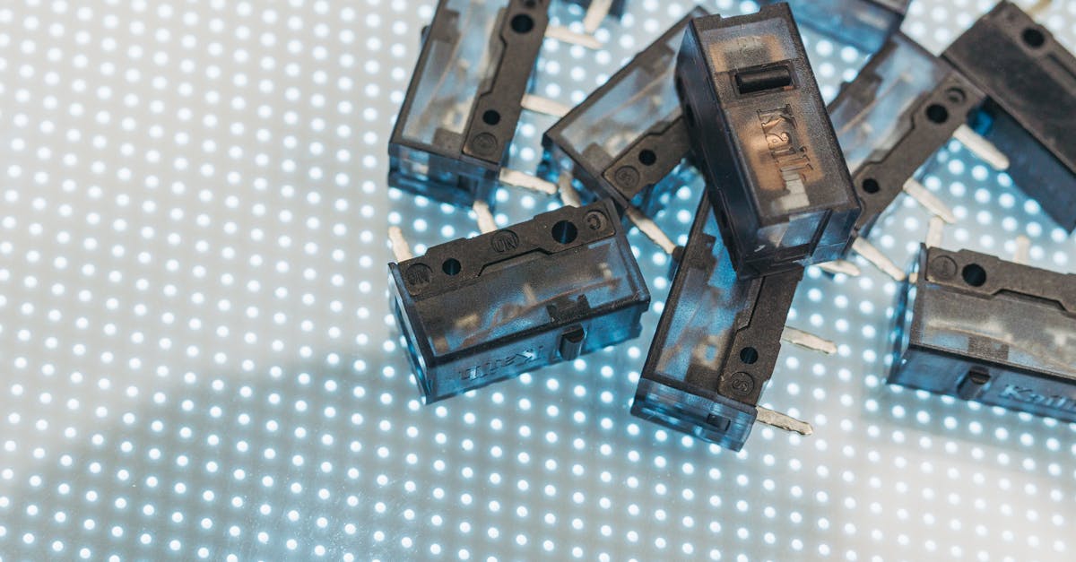 découvrez la hauteur idéale pour installer vos prises électriques et interrupteurs afin d'assurer confort et sécurité dans votre habitation.