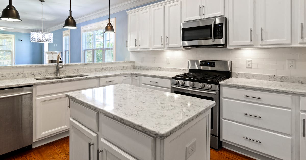 transformez votre cuisine avec notre service de rénovation expert : designs modernes, matériaux de qualité et conseils personnalisés pour un espace fonctionnel et élégant.