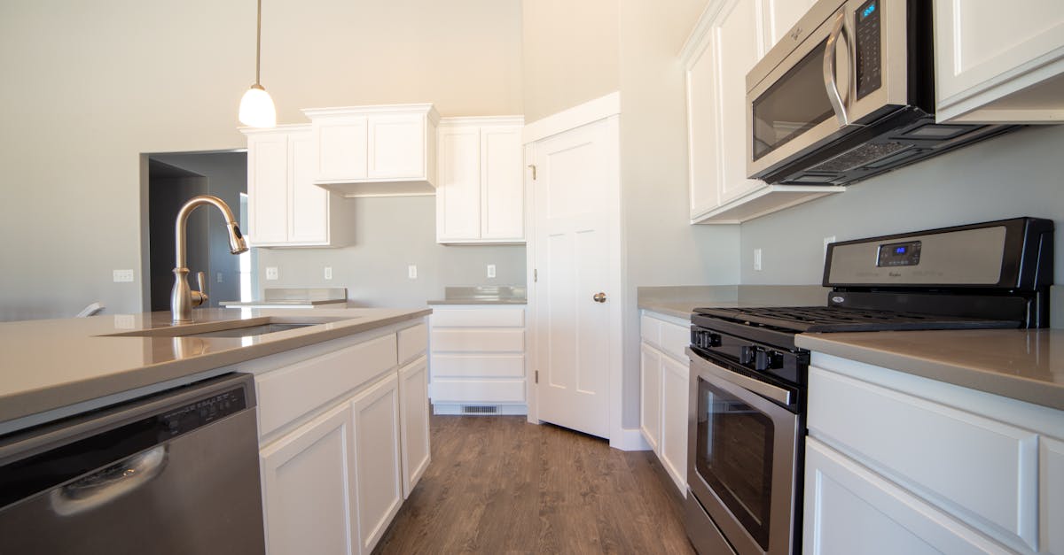 transformez votre espace avec notre service de rénovation de cuisine sur mesure, alliant design moderne et fonctionnalité optimale pour une cuisine de rêve.