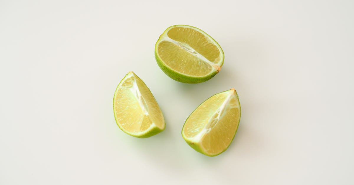 découvrez l'art de la peinture à la chaux, une technique écologique et durable pour sublimer vos murs avec une finition naturelle et esthétique.