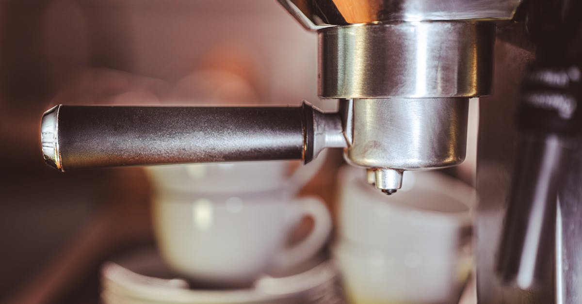 découvrez les causes courantes de la faible pression d'eau chaude et nos solutions efficaces pour y remédier rapidement et retrouver un confort optimal.