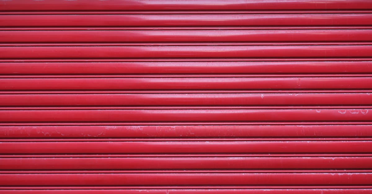 découvrez notre garage en métal robuste et durable, idéal pour protéger vos véhicules et stocker vos équipements en toute sécurité.